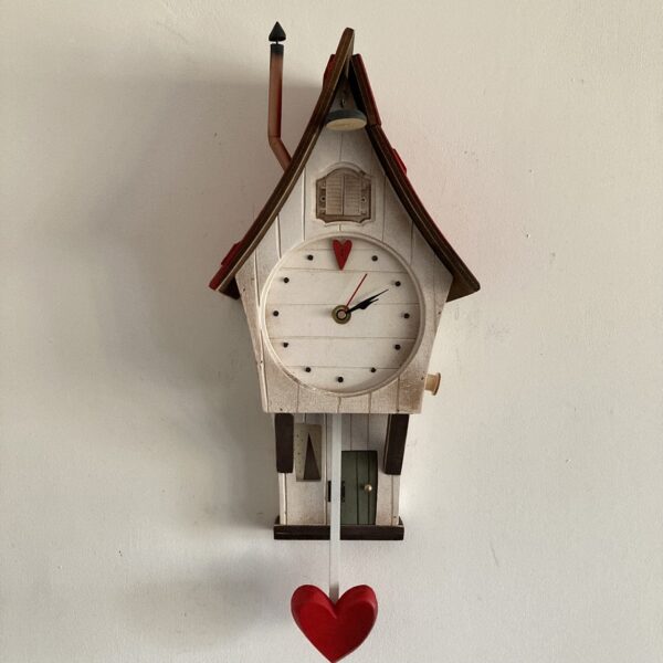 Orologio a cucu' "La Casetta nel cuore del bosco Tenebroso"