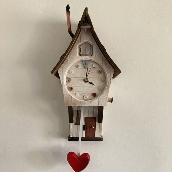 Orologio a cucu' "La Casetta nel cuore del bosco Tenebroso"