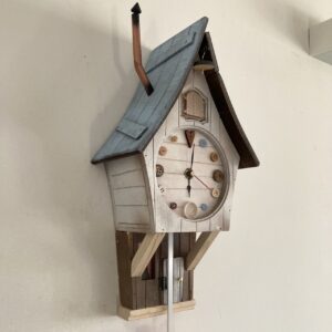 Orologio a cucu' "La Casetta nel cuore del bosco Tenebroso"