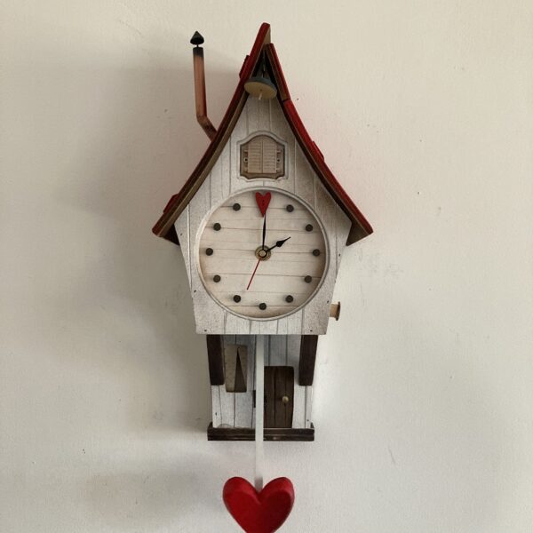 Orologio a cucu' "La Casetta nel cuore del bosco Tenebroso"